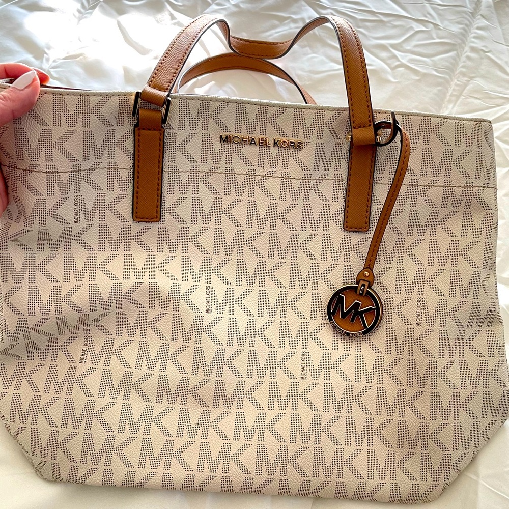 Michael Kors purse